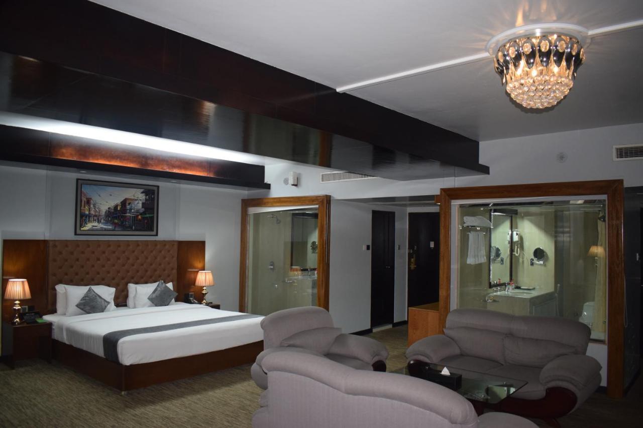 Momo Inn Bogra Екстериор снимка