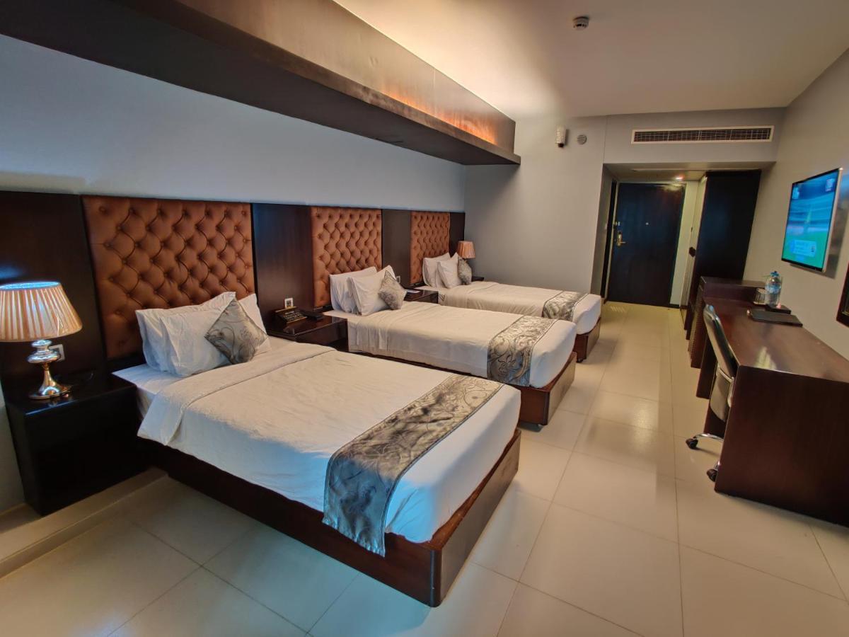 Momo Inn Bogra Екстериор снимка
